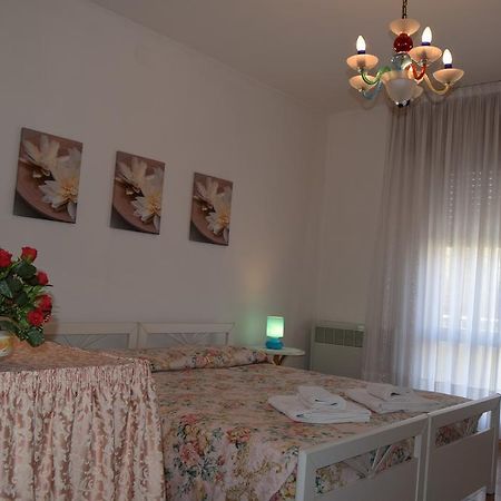 Casa Vacanza E Per Lavoro Elena E Carla Spinea Exterior foto