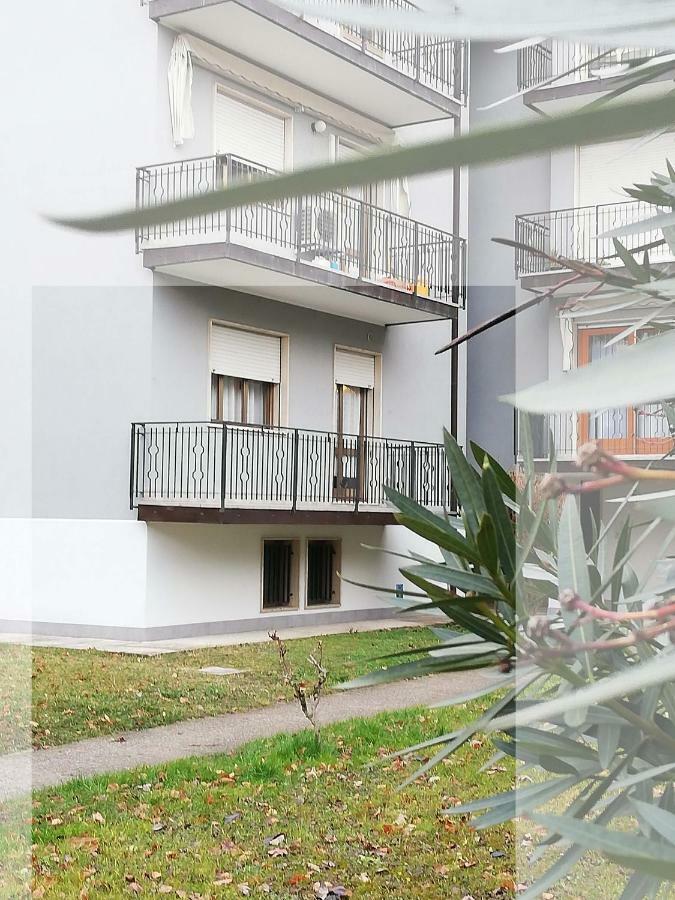 Casa Vacanza E Per Lavoro Elena E Carla Spinea Exterior foto